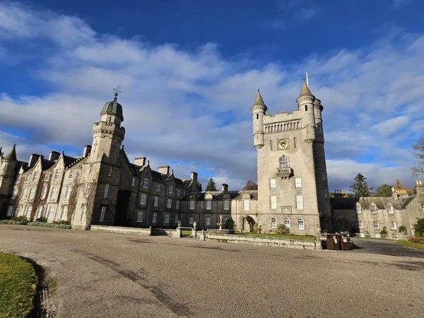 Scenic tour whilst transferring to Edinburgh or Glasgow from the Highlands.