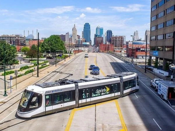 Kansas City Highlights - Streetcar & Strolling Combo Tour