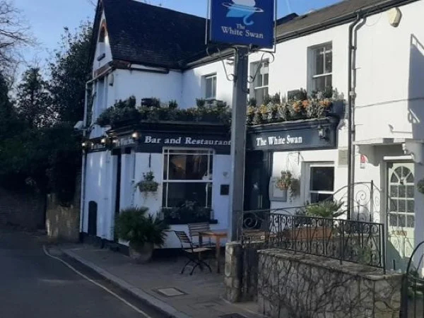 A Ted Lasso Historical Pub Tour of Richmond