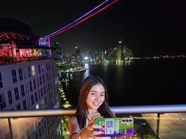 Night Out Experience (360 Panoramic Views + Dinner Show)
