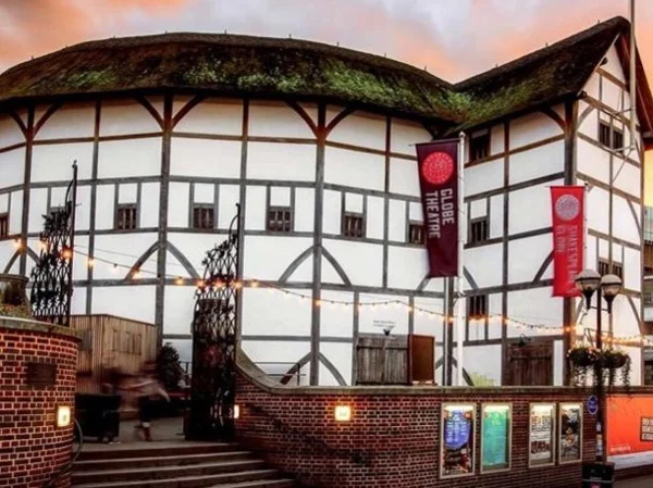 Shakespeare Southbank Stroll