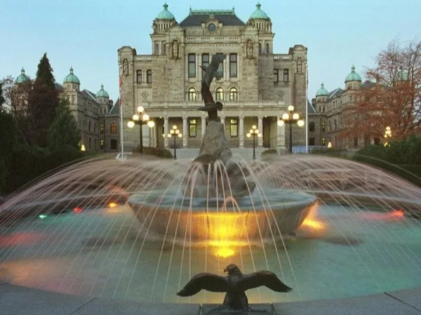 Bespoke City of Victoria Landmark Tour