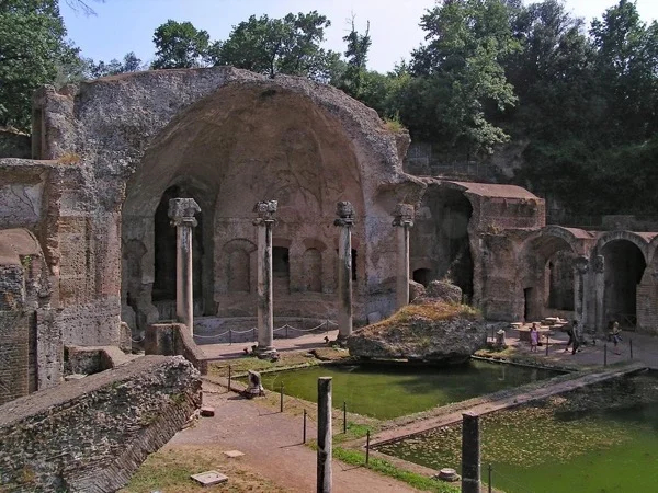 Tivoli: Villa Adriana and Villa d'Este. Private tour with Tour guide and Driver