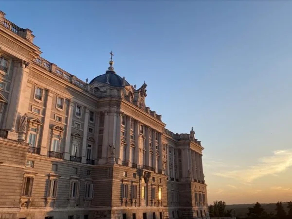 Madrid Architecture tour: From the Arabs to the Bourbons, through the Austrias-Habsburg splendor