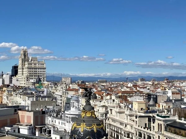 Madrid Architecture tour: Gran Vía from its rooftops with an architect