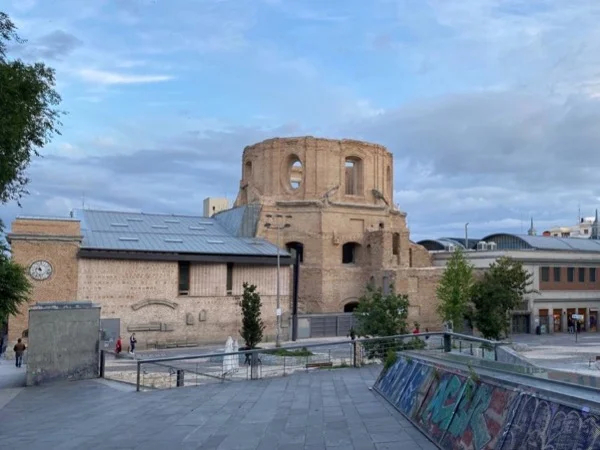 Madrid Architecture tour: Lavapiés and Rastro with a local architect
