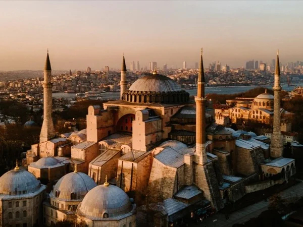 Two Top Sites of Istanbul and Grand Bazaar Half Day Private Walking Tour