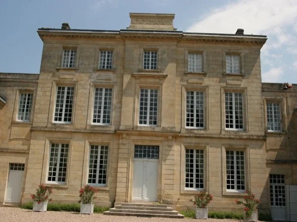 St Emilion full day wine Tour with one top Château visit