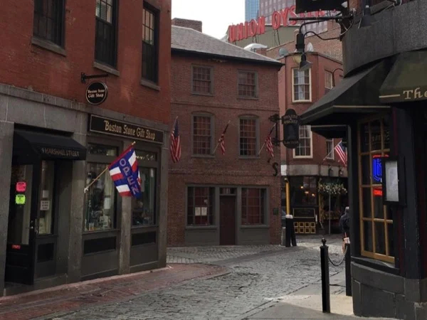 Walking tour along the historic Boston Freedom Trail & more