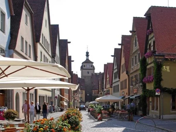 Romantic Road with Harburg Castle and the medieval town of Dinkelsbühl - Day Trip from Munich