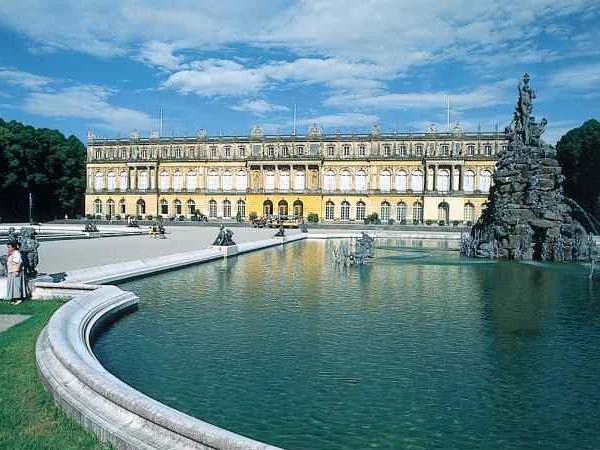 Palace Herrenchiemsee and charming Fraueninsel - Day Trip from Munich
