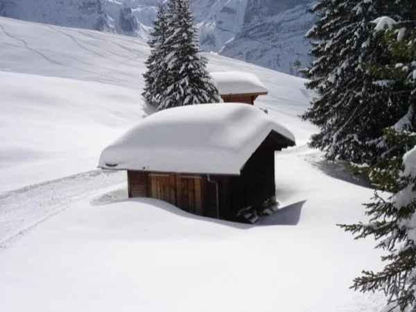 Winter hike to Europe's oldest mountain hut