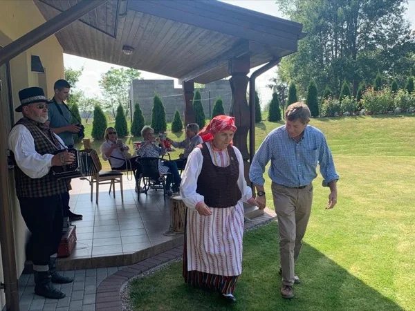 Discover Lithuanian villages and towns, the life of locals!