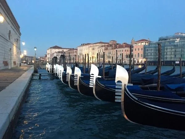 Early Birds Walking Tour Of Venice With Your Private Guide