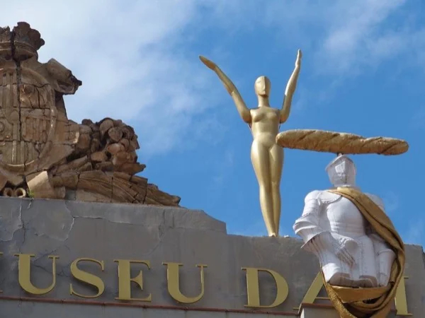 From Roses to Figueres - Surrealist Feast and Wine Tasting Full Day Tour