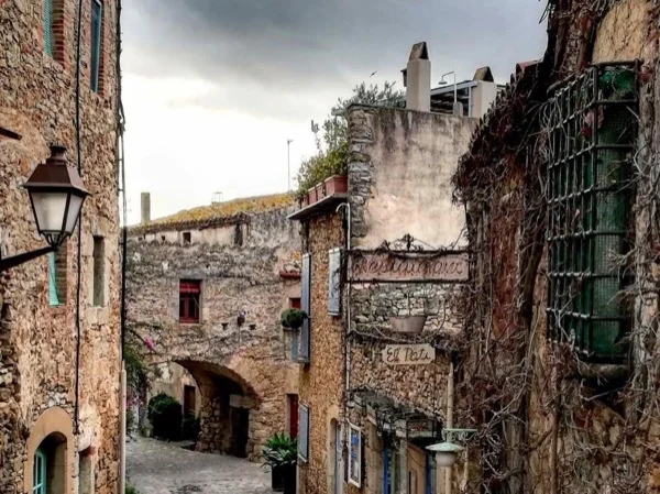 Girona and Electric Bike - Medieval Country Full Day Tour