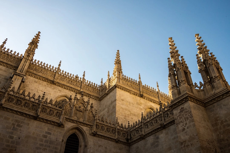 Essential Granada: Half-Day Walking Tour of the Major Highlights