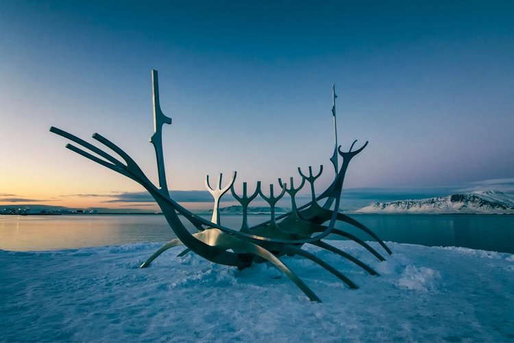 Ultimate Reykjavik: Full-Day Private Driving Tour from Highlights to Hidden Layers