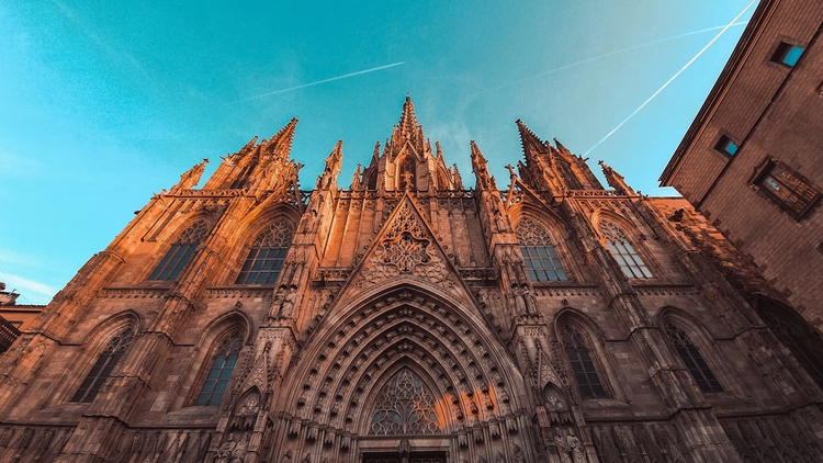 Ultimate Barcelona: Full-Day Private Driving Tour from Highlights to Hidden Layers