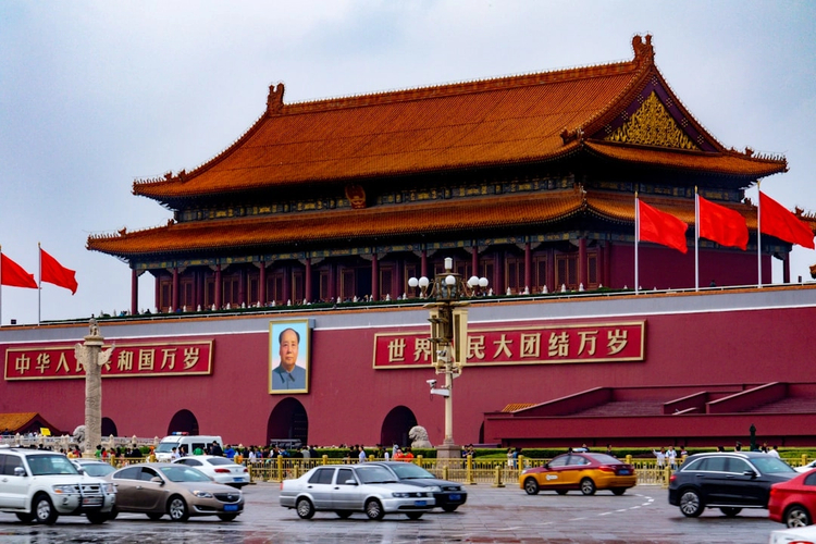 Complete Beijing: Full-Day Walking Tour Through the Neighbourhoods