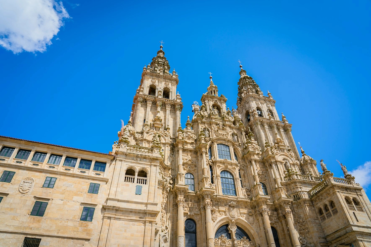 Essential Santiago: Half-Day Walking Tour of the Major Highlights