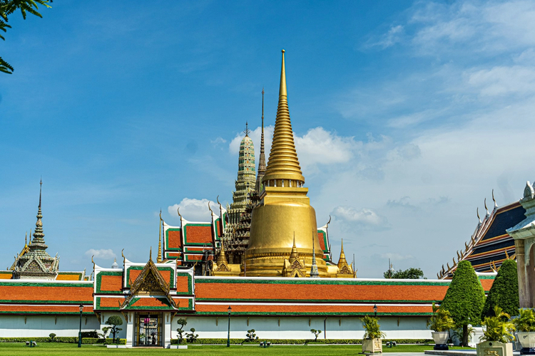 Ultimate Bangkok: Full-Day Private Driving Tour from Highlights to Hidden Layers
