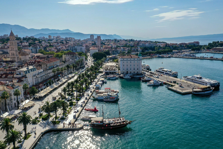 Iconic Split: Half-Day Private Driving Tour with Panoramic Stops