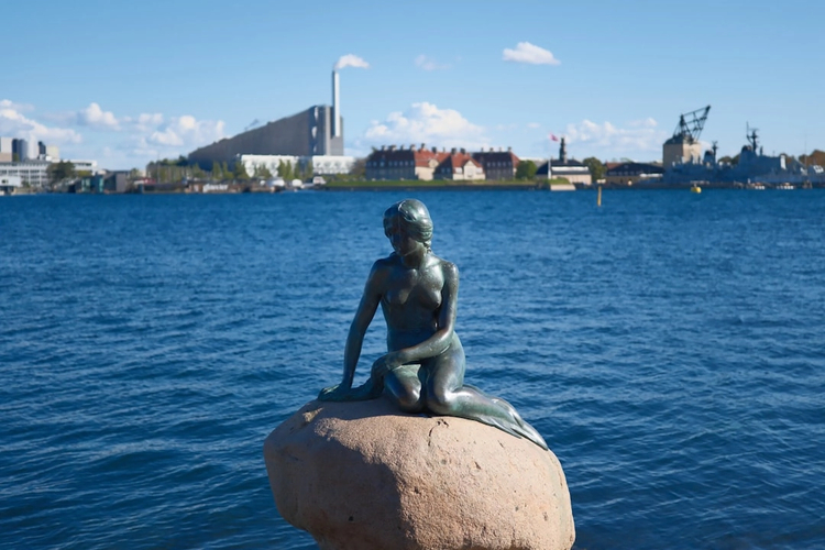 Essential Copenhagen: Half-Day Walking Tour of the Major Highlights