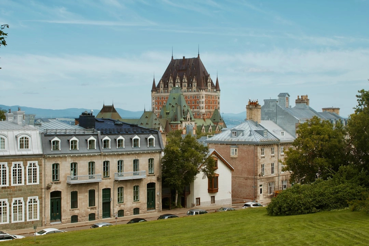 Complete Quebec City: Full-Day Walking Tour Through the Neighbourhoods