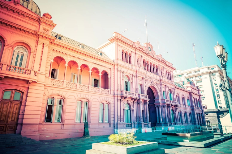 Iconic Buenos Aires: Half-Day Private Driving Tour with Panoramic Stops