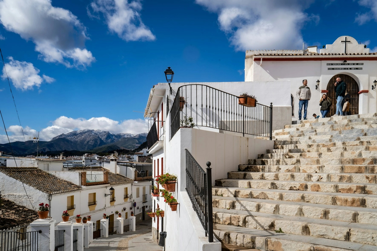 Classic Las Alpujarras: Day Trip with Private Vehicle from Granada