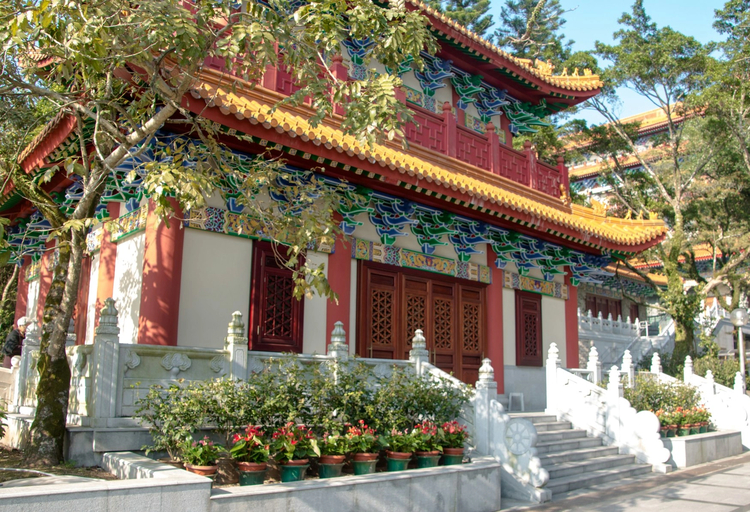 Classic Lantau Island and Big Buddha: Day Trip with Private Vehicle from Hong Kong