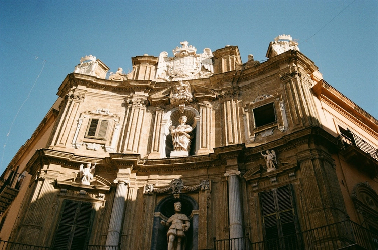 Complete Palermo: Full-Day Walking Tour Through the Neighbourhoods