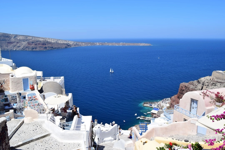 Ultimate Santorini: Full-Day Private Driving Tour from Highlights to Hidden Layers