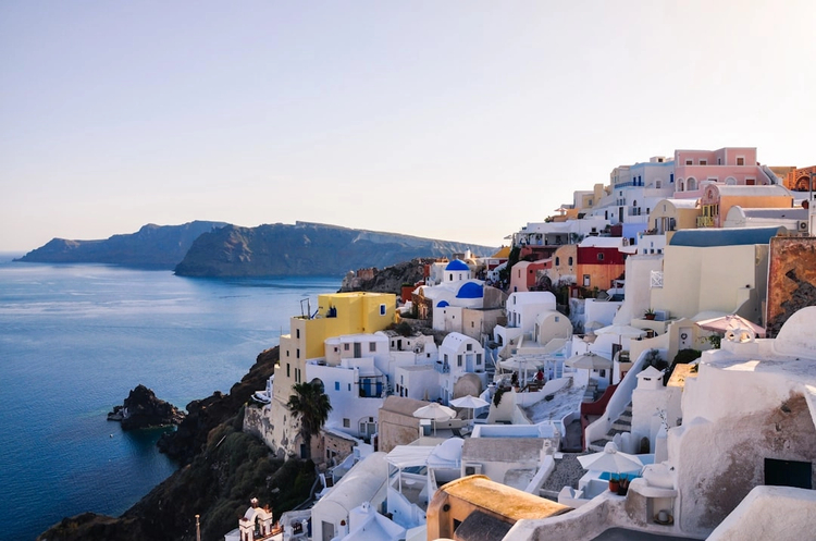 Iconic Santorini: Half-Day Private Driving Tour with Panoramic Stops