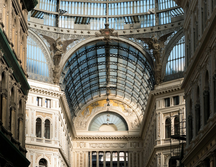 Complete Naples: Full-Day Walking Tour Through the Neighbourhoods