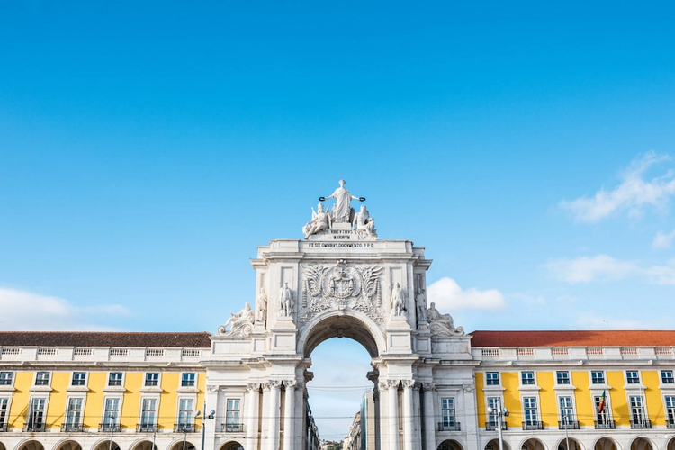 Essential Lisbon: Half-Day Walking Tour of the Major Highlights