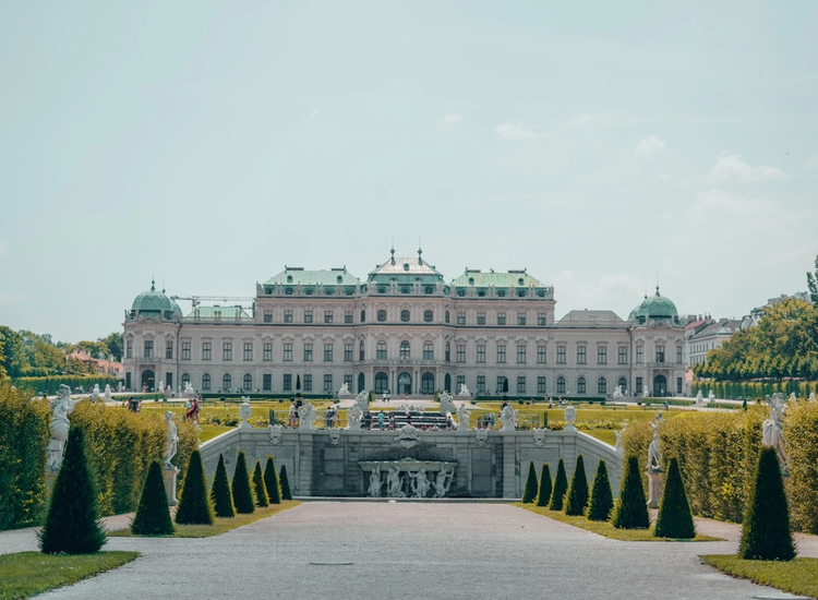 Ultimate Vienna: Full-Day Private Driving Tour from Highlights to Hidden Layers