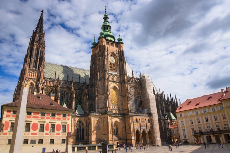 Ultimate Prague: Full-Day Private Driving Tour from Highlights to Hidden Layers