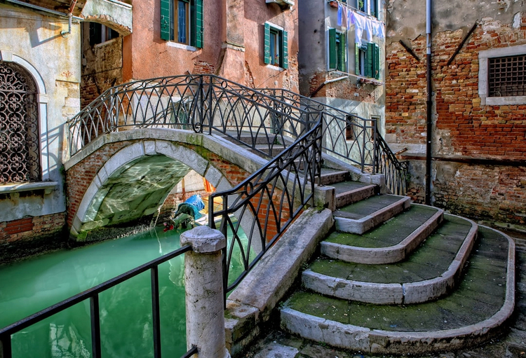 Essential Venice: Half-Day Walking Tour of the Major Highlights