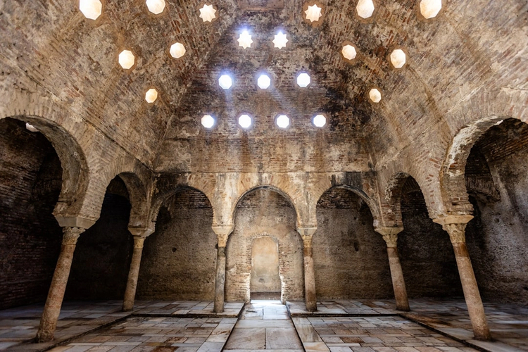 Ultimate Granada: Full-Day Private Driving Tour from Highlights to Hidden Layers