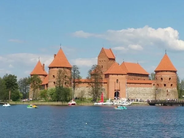 Vilnius and Trakai Full Day Medieval Tour
