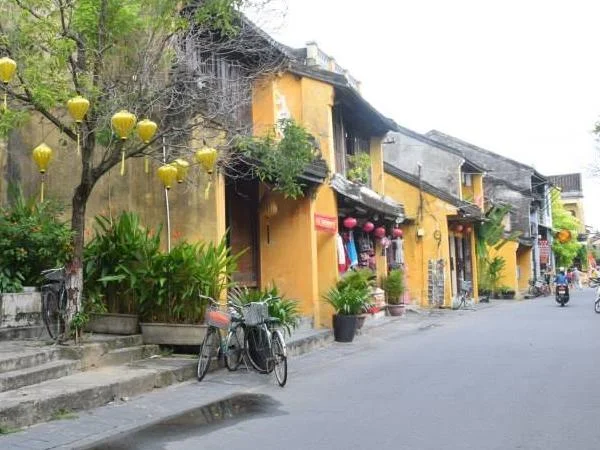 Full-day HoiAn ancient town with Private transport tour