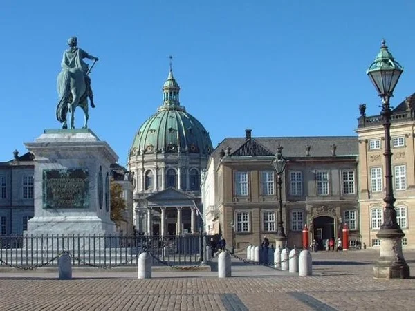 Discover Copenhagen Half Day Walking Tour