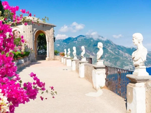 Let's explore the Amalfi Coast - up to 3 people