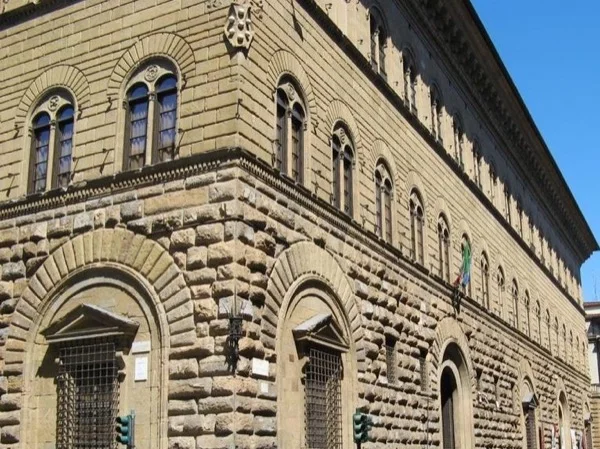 The Medici Path