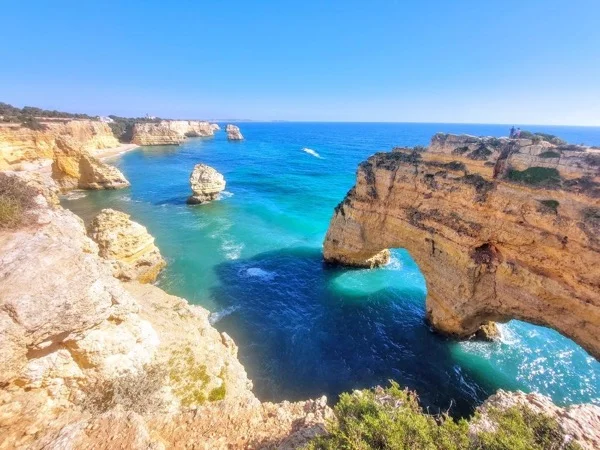 Algarve Adventure from Lisbon: Benagil Cave, Dolphin Watching, and Praia da Marinha