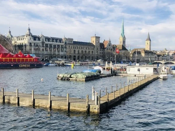 Discover Zurich Past and Present on a City Tour with Local Guide