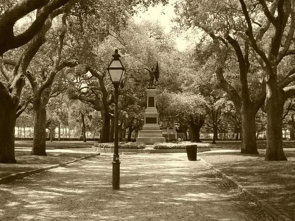 Beauty & Tragedy: Charleston's History - Private Walking Tour
