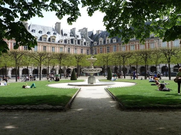 Orientational Paris Le Marais Walking Tour